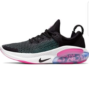 Nike Joyride Run Flyknit